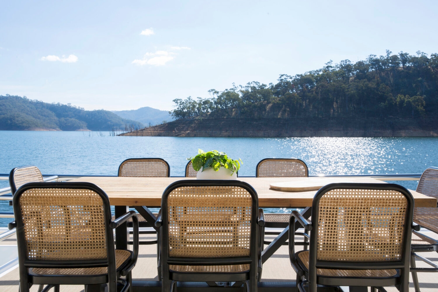 Signature Lake Eildon Boat Sales