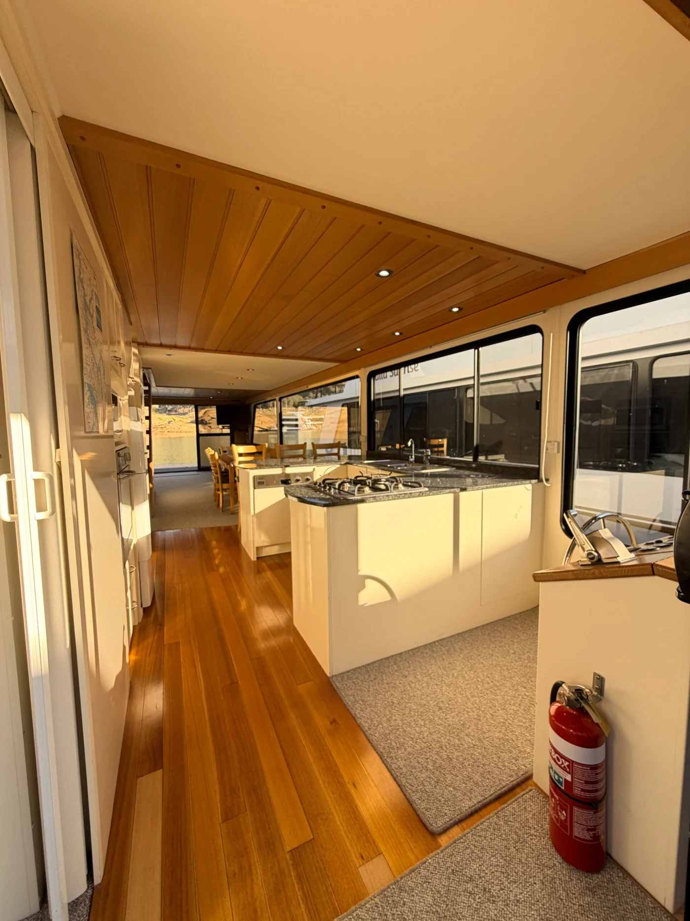 FREE RIDE – EILDON HOUSEBOAT FOR SALE