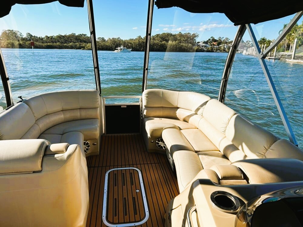 Bennington Pontoon Boat