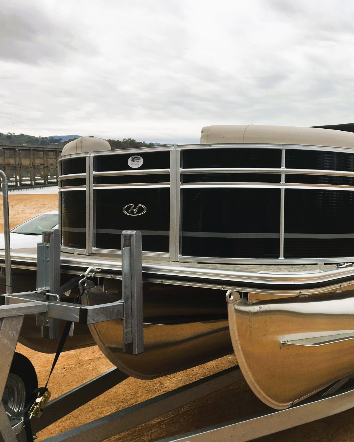 Harris 240 Cruiser Pontoon Boat