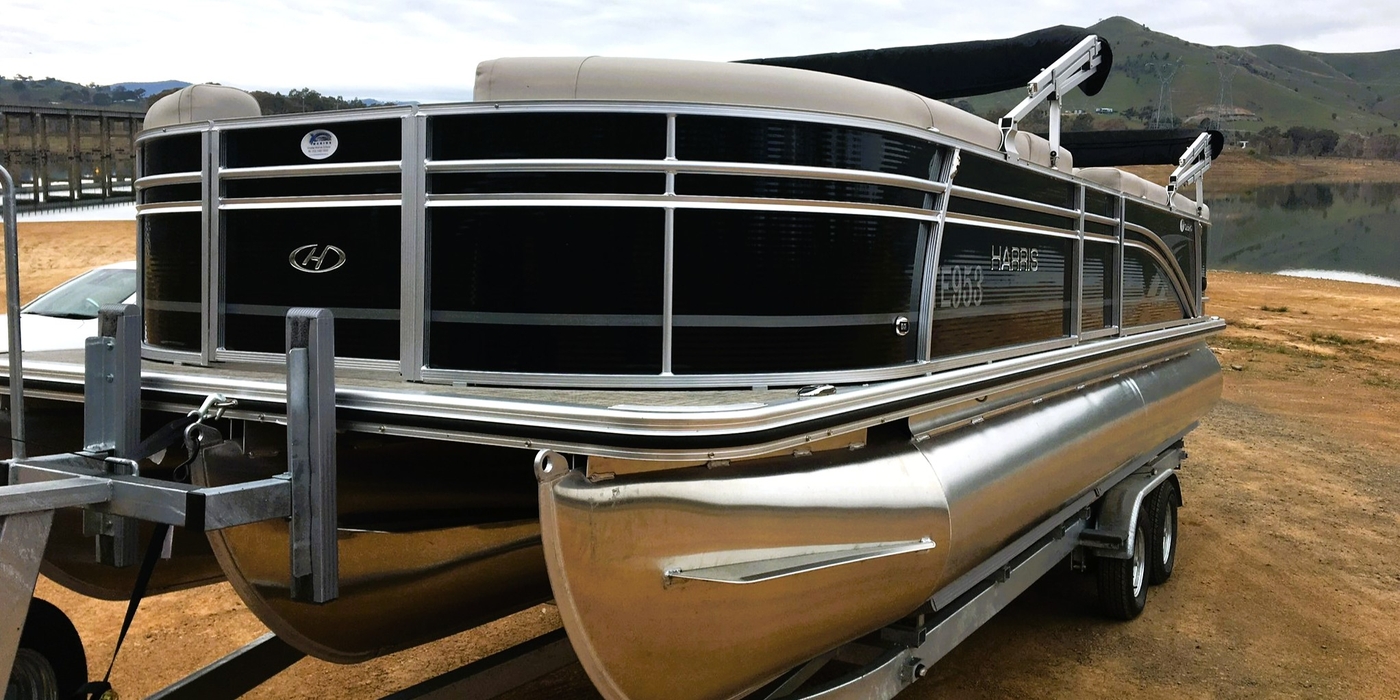 Harris 240 Cruiser Pontoon Boat