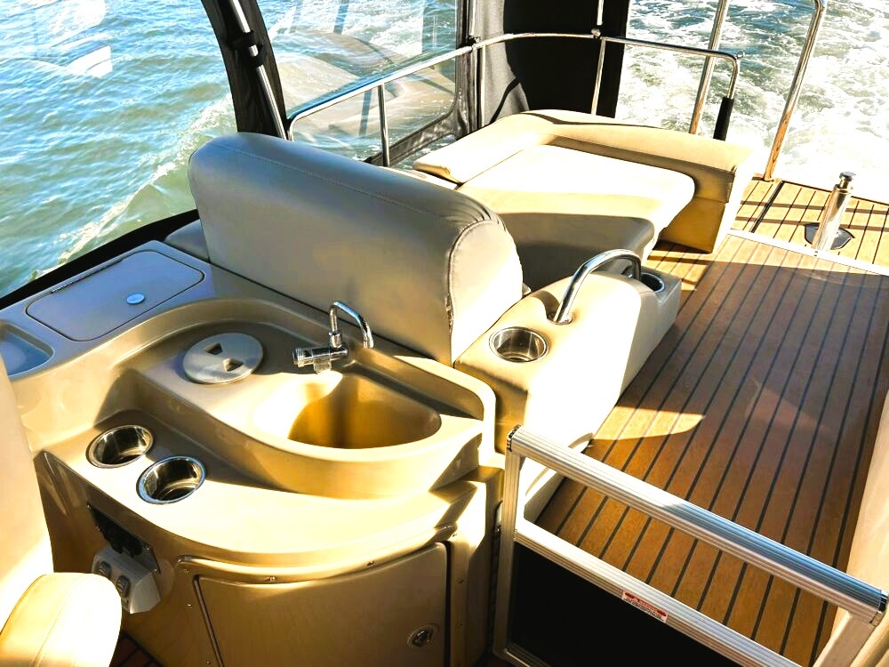 Bennington Pontoon Boat