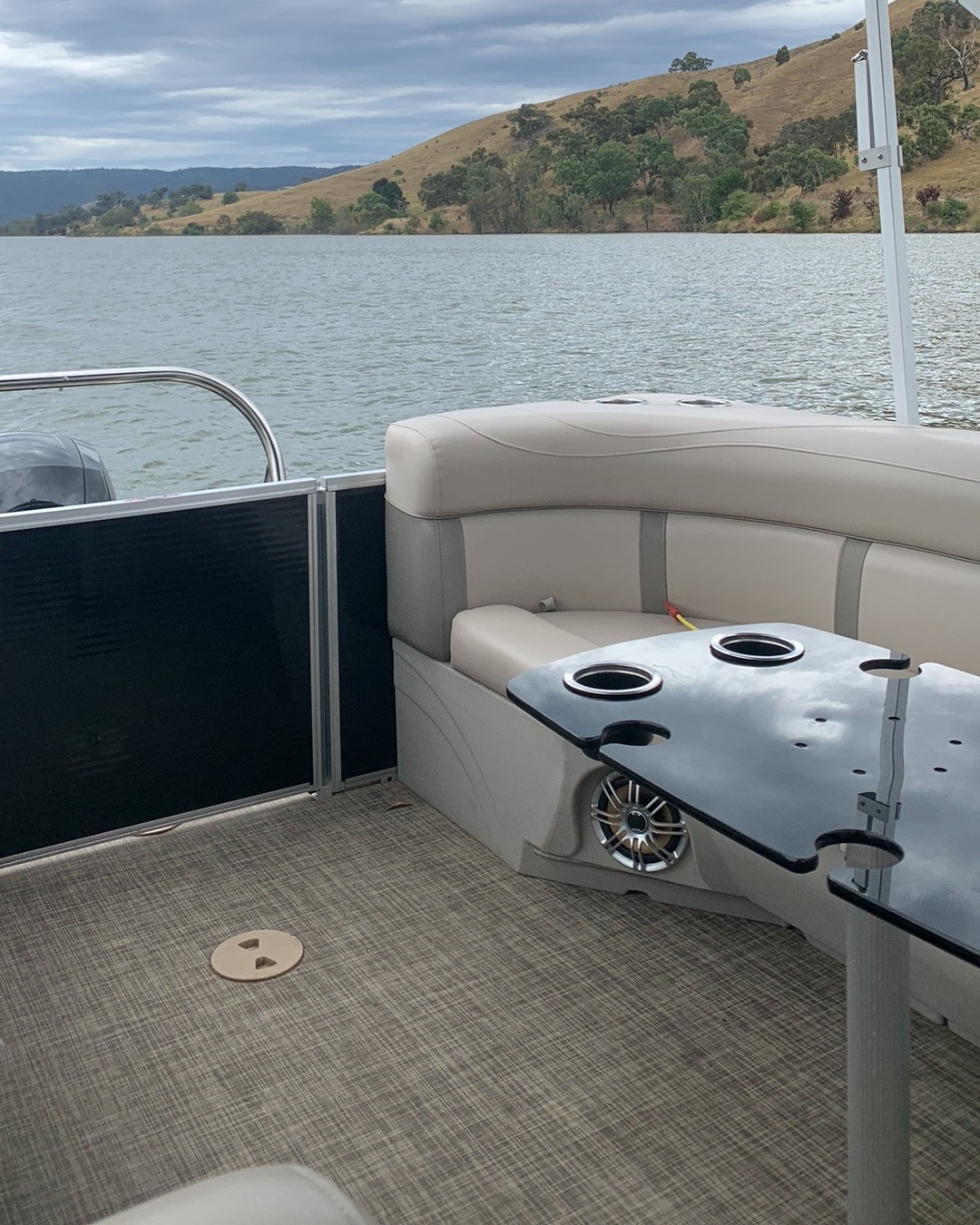 Harris 240 Cruiser Pontoon Boat