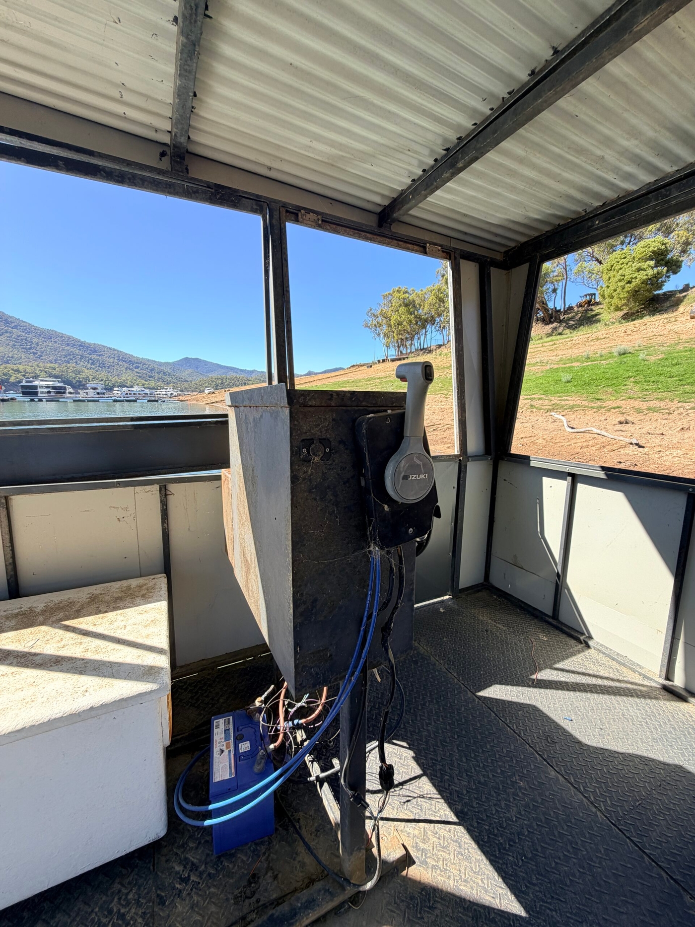 Eildon Day Barge Pontoon