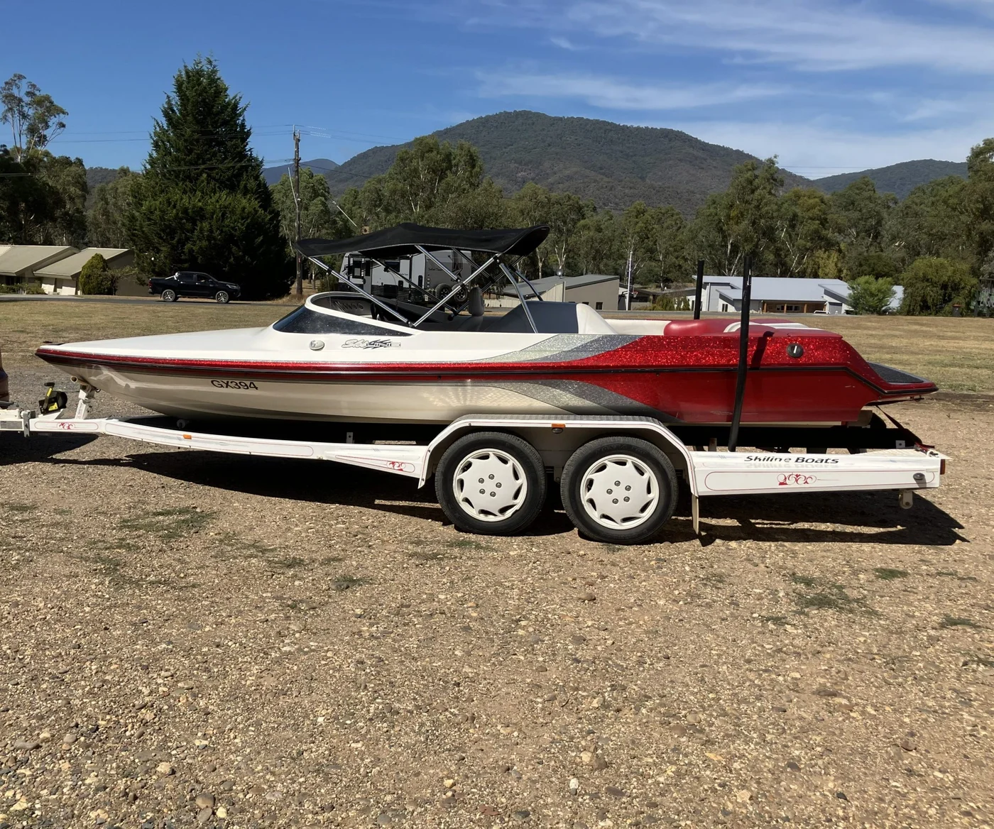 2003 SKILINE Ski Boat