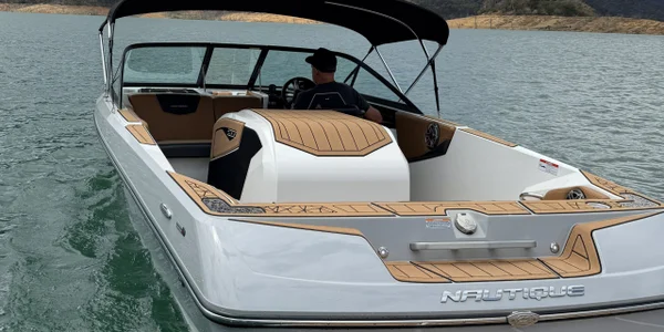 2020 Nautique 200 Ski Boat