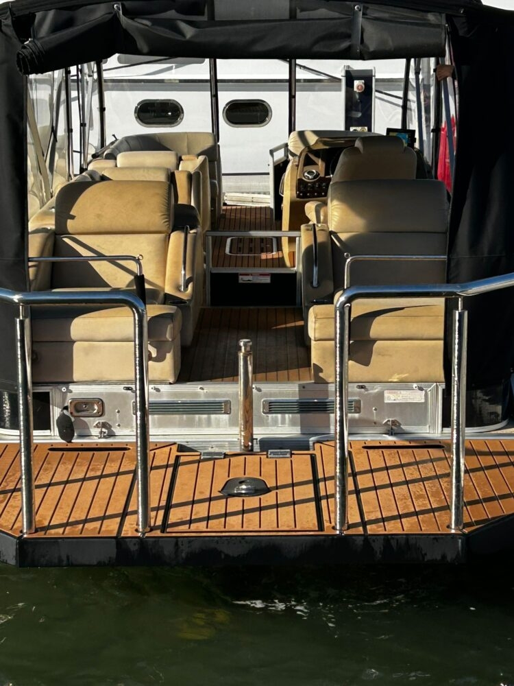 Bennington Pontoon Boat