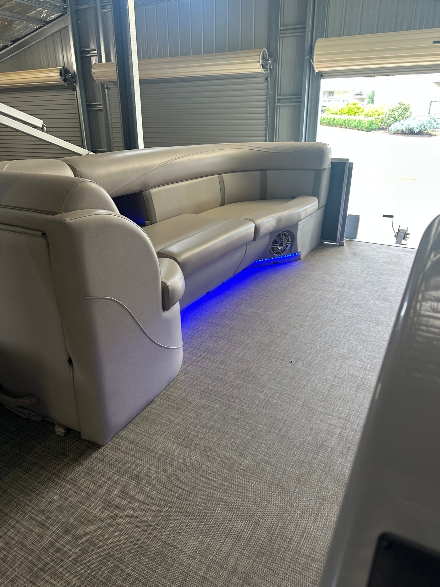 Harris 240 Cruiser Pontoon Boat