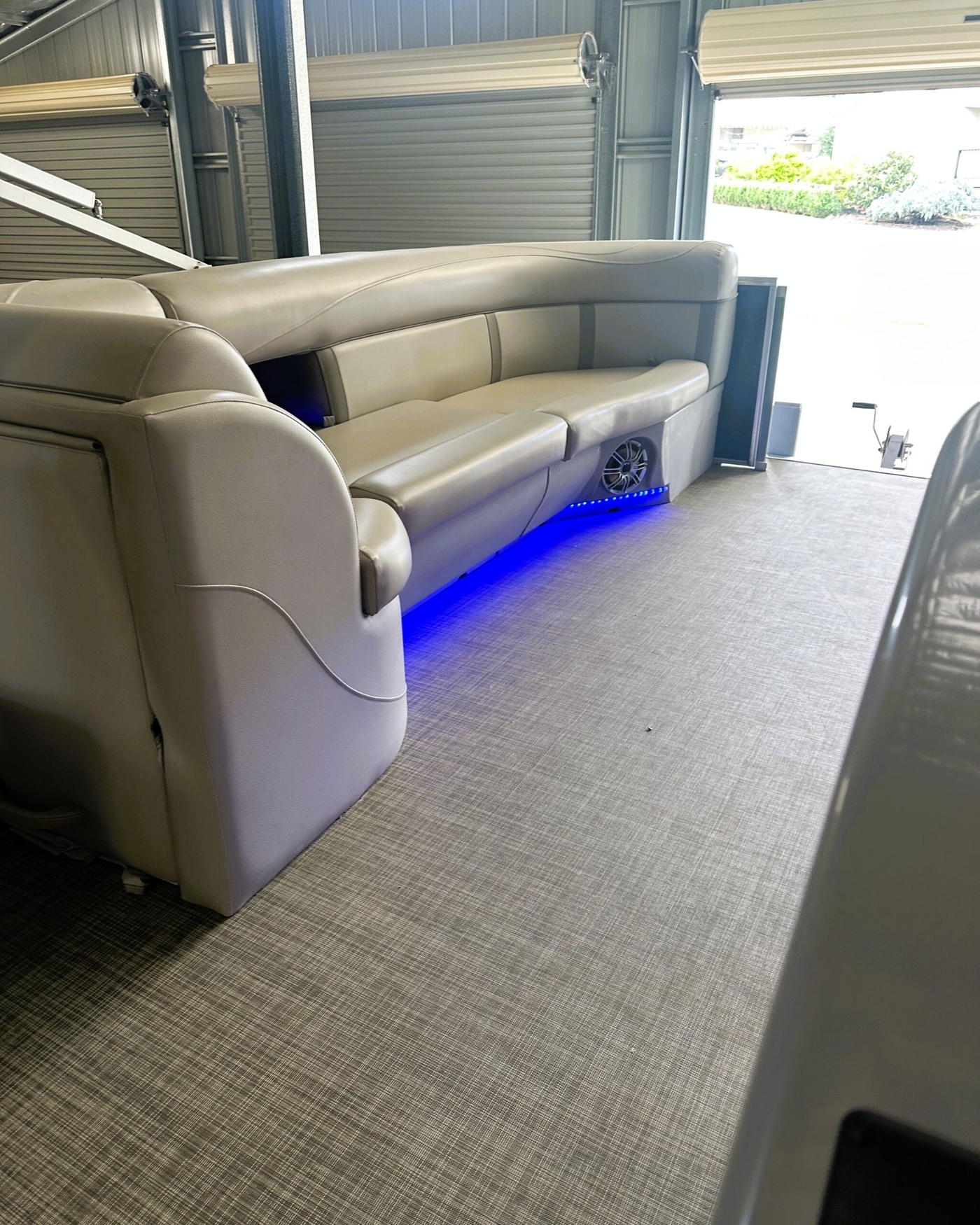 Harris 240 Cruiser Pontoon Boat