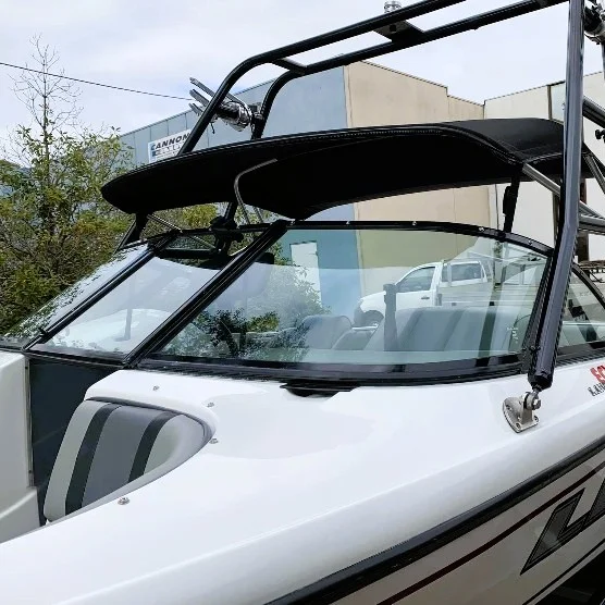 2002 Lewis Eclipse Ski & Wake Boat